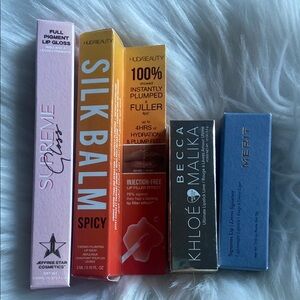 Red Lipstick Lipgloss Makeup Bundle; Huda Merit Jeffree Star & Becca
